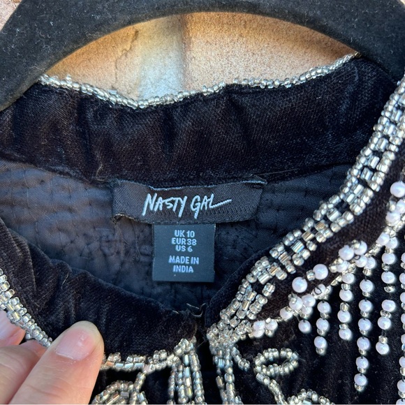 Nasty Gal Women's Front Closure Long Tassel Beaded Cape Silver Size 10 - Picture 5 of 7